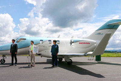 プライベートジェット機がバイオ燃料でのフライトに成功…ホンダジェットエリート 画像