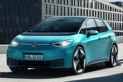 VWのコンパクトEV『ID.3』、改良新型は3月1日発表へ 画像