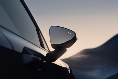 ボルボ最小電動SUV『EX30』、最新の安全技術を搭載…実車は6月7日発表予定 画像