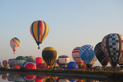 「2023熱気球ホンダグランプリ」第3戦・佐賀に計125機参加、4年ぶりに海外からも 画像