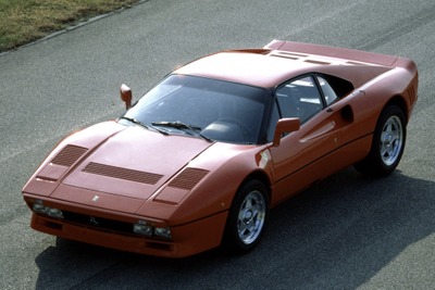 フェラーリ初のスーパーカー『GTO』がデビュー40周年…V8ツインターボ初搭載 画像