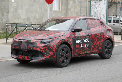 ［15秒じゃわからない］アルファロメオ新型SUV…公式発表は4月か 画像