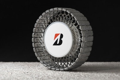 ブリヂストンが月面探査車用に新型タイヤを開発---トレッドを分割 画像