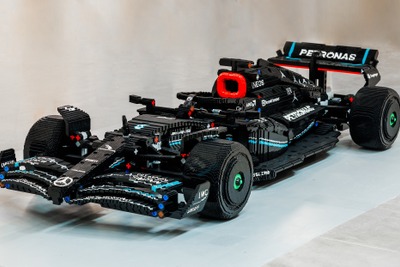 レゴとF1の融合！ 19万個超「実物大」メルセデスAMGを鈴鹿に展示…F1日本GP 画像