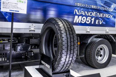トーヨータイヤが小型EVトラック専用スタッドレスタイヤ『NANOENERGY M951 EV』を発表 画像