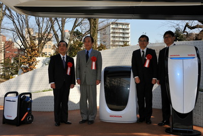 ホンダ、埼玉県の知事公用車に水素燃料電池車両を提供 画像