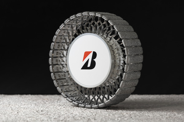 ブリヂストンが月面探査車用に新型タイヤを開発---トレッドを分割