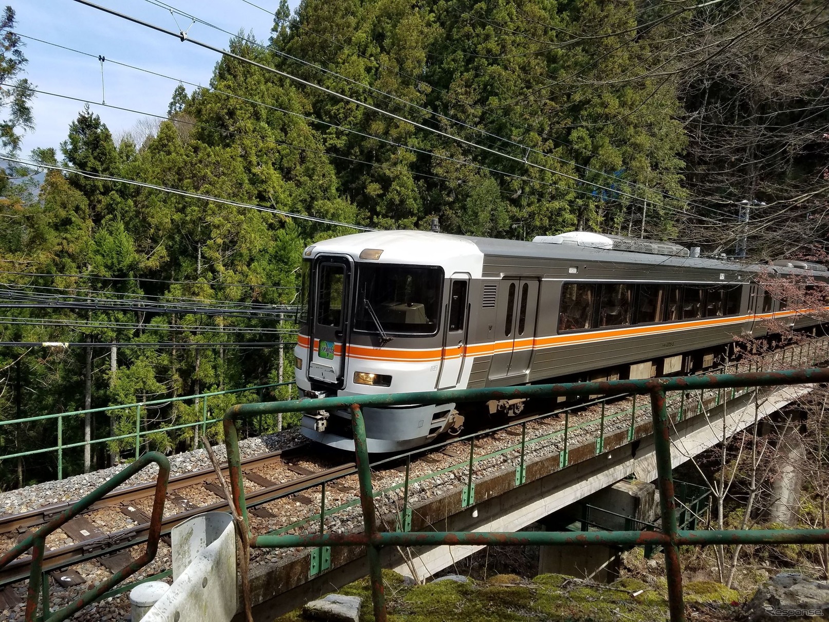 当面の間、1往復が運休する飯田線の特急『伊那路』。