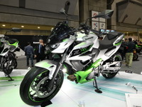 リッター級の加速に250cc級の燃費、ストロングハイブリッドバイク『Z7 Hybrid』初公開…東京モーターサイクルショー2024 画像