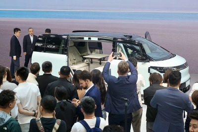 新型電動ミニバン、ジーリーの新ブランド「ジーカー」が発表…北京モーターショー2024 画像